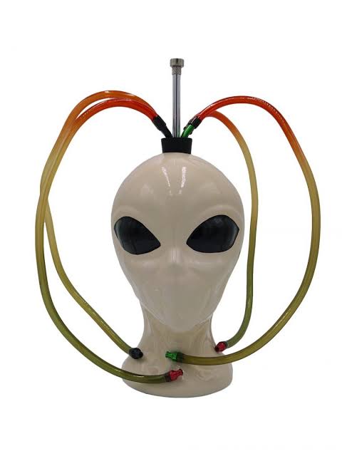 30cm Ceramic 4-way alien bong 30cm with a cream alien head and four coloured hoses