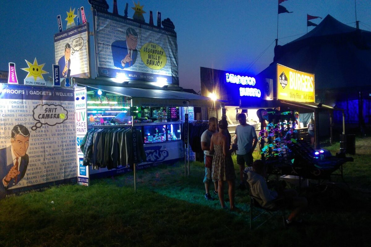 The Willy Banjo Glastonbury stall with Big Des and Uncle Robin