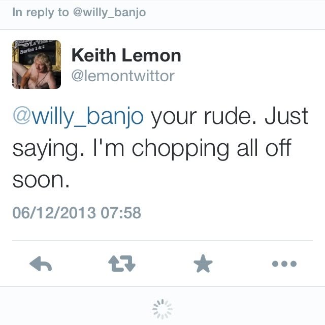 Keith Lemon replying to Willy Banjo on Twitter in 2013